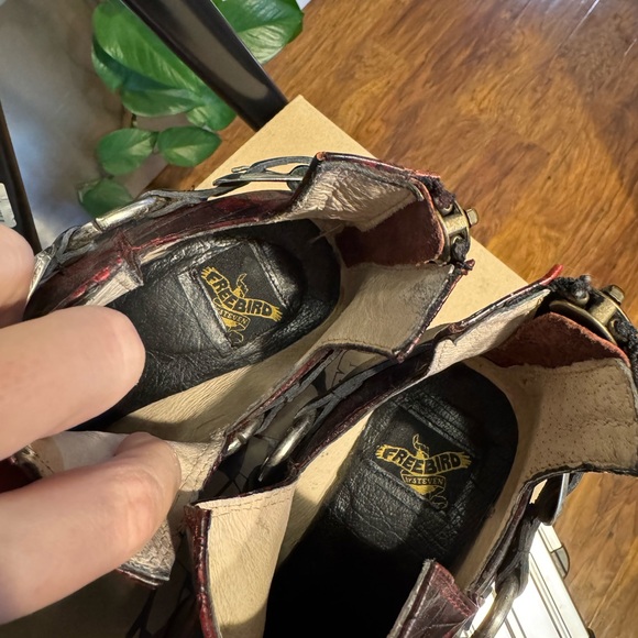 Freebird Truce Red Crocodile Pattern Leather Boots - Picture 12 of 13